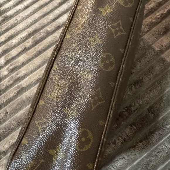 Louis Vuitton Trousse 28 - Picture 7 of 13